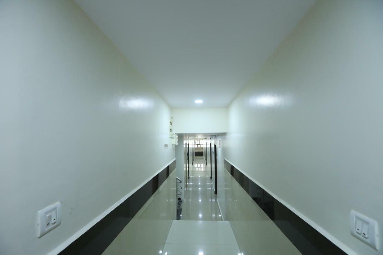 Hotel Embassy Bengalúr Exteriér fotografie
